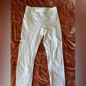 White Lululemon leggings
